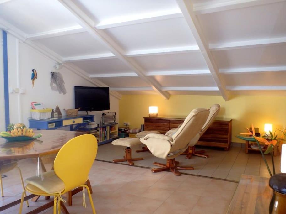 Charmant Et Spacieux Studio A 50M De La Plage Le Diamant Exterior foto